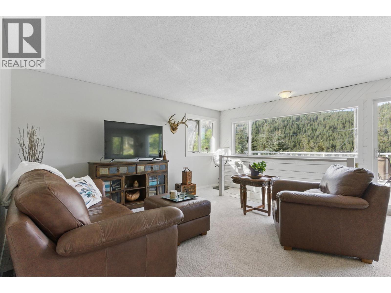 2250 Paul Lake Road, Kamloops, British Columbia  V2H 1N9 - Photo 32 - 10370928