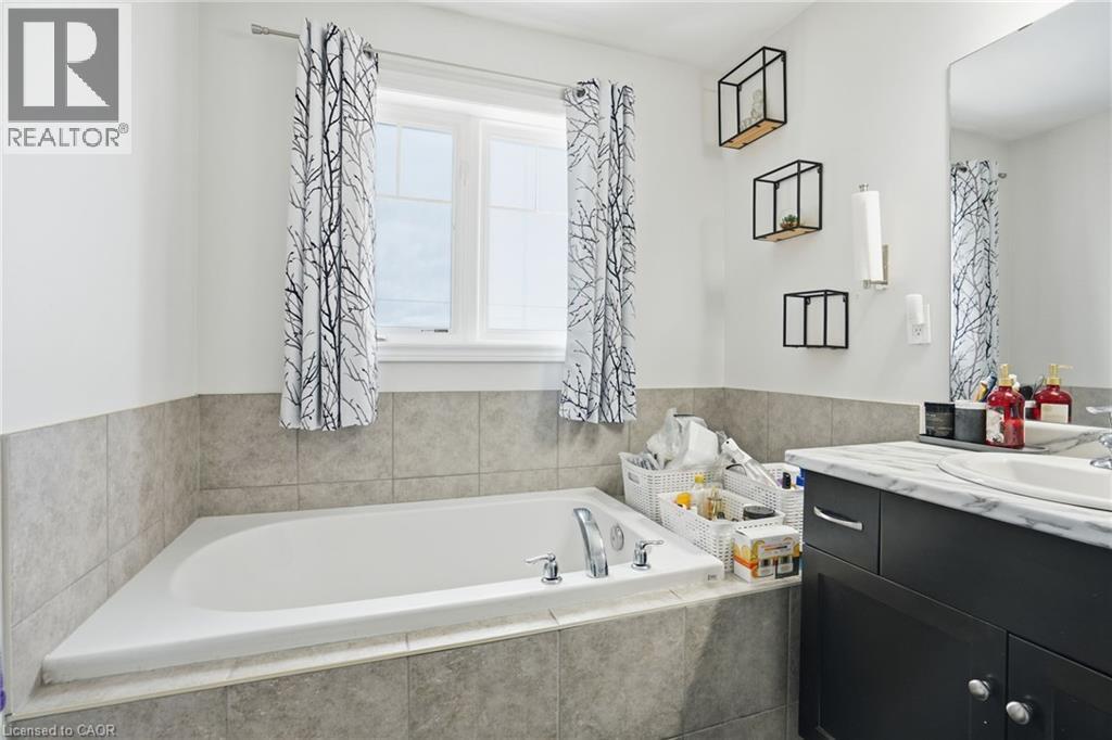 7 Lakelawn Road Unit# 6, Grimsby, Ontario  L3M 0E9 - Photo 25 - 40804602