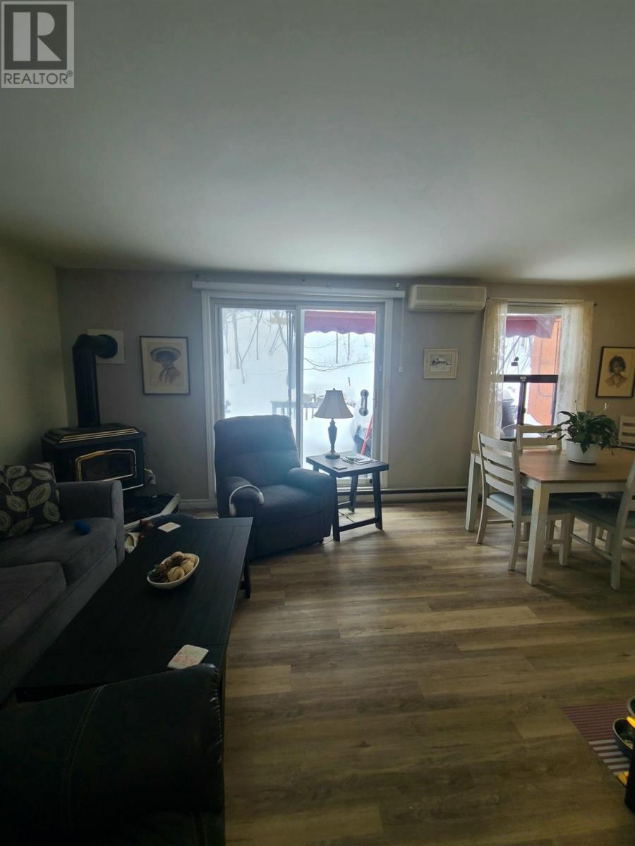 8 Capital Pl, Elliot Lake, Ontario  P5A 1P8 - Photo 6 - SM260288