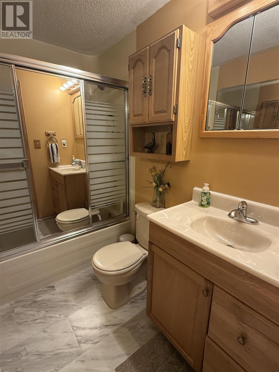 30 Axmith Ave, Elliot Lake, Ontario  P5A 1B7 - Photo 24 - SM260186