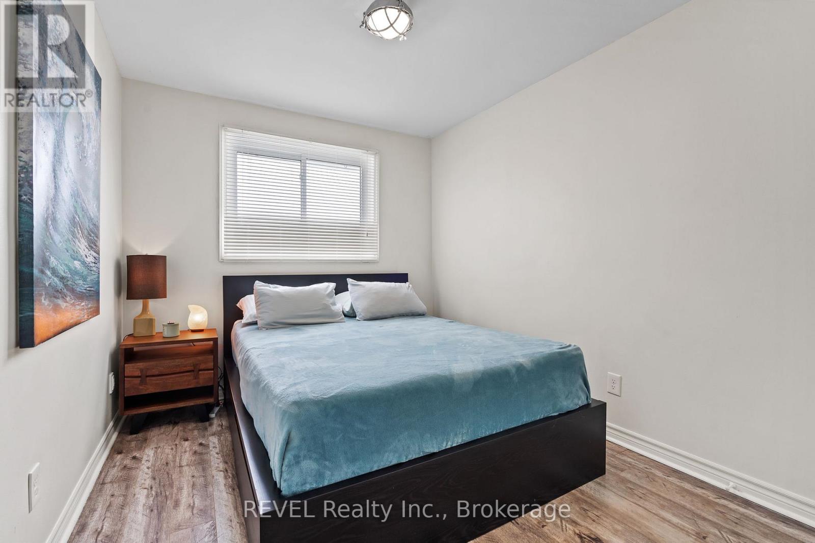 3 - 5852 Frontenac Street, Niagara Falls, Ontario  L2G 3A9 - Photo 10 - X12783656