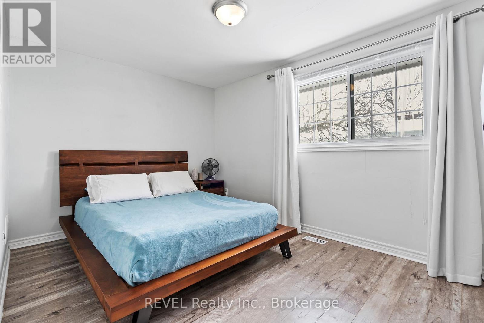 3 - 5852 Frontenac Street, Niagara Falls, Ontario  L2G 3A9 - Photo 12 - X12783656