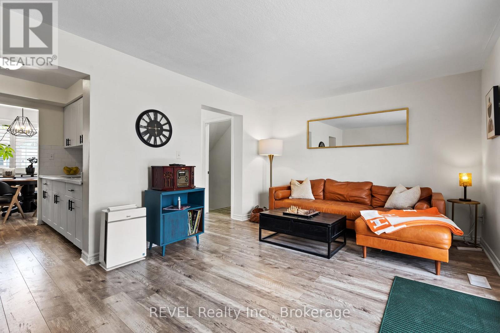 3 - 5852 Frontenac Street, Niagara Falls, Ontario  L2G 3A9 - Photo 7 - X12783656