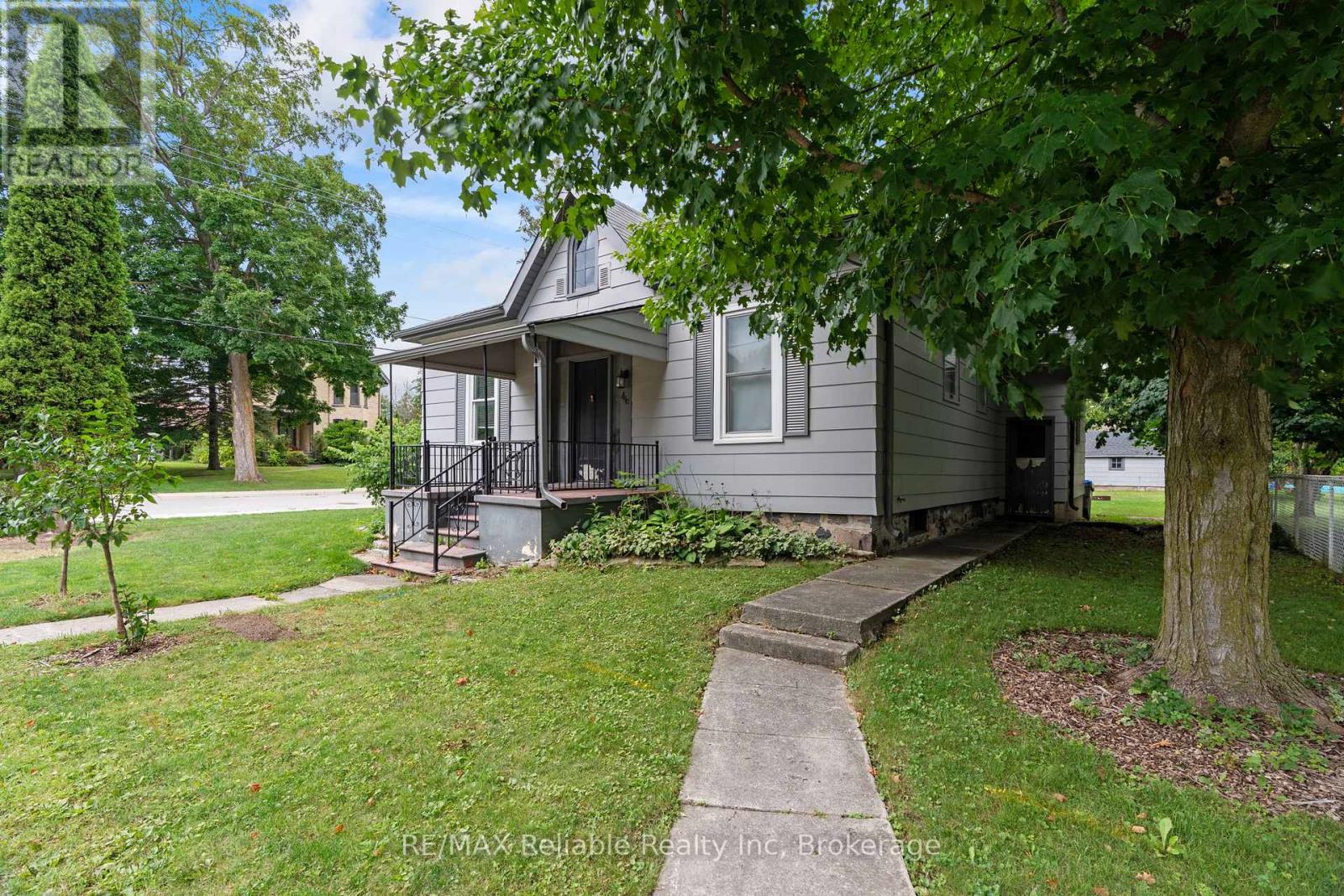 46 James Street, Huron East, Ontario  N0K 1W0 - Photo 4 - X12783630