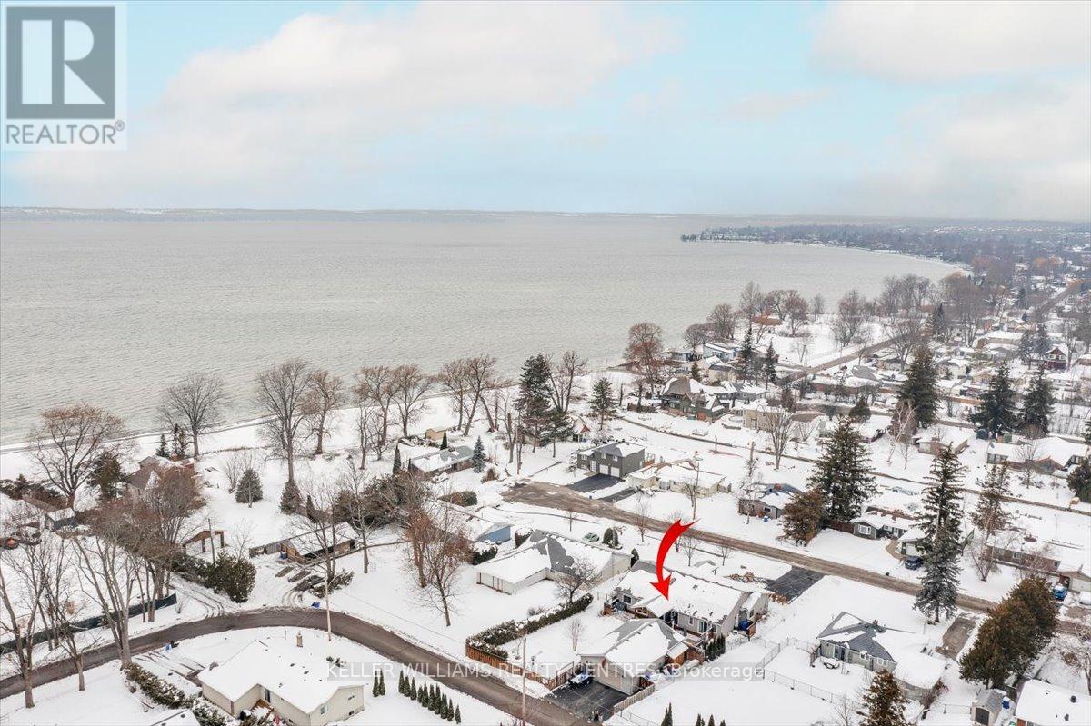 207 South Channel Drive, Georgina, Ontario  L4P 2N4 - Photo 5 - N12673678