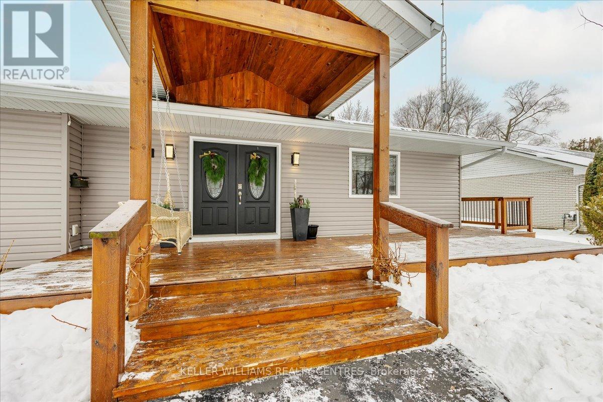 207 South Channel Drive, Georgina, Ontario  L4P 2N4 - Photo 8 - N12673678