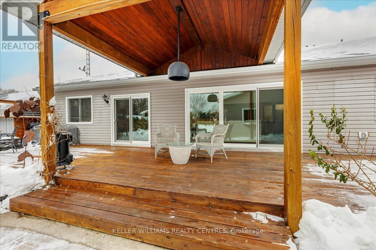 207 South Channel Drive, Georgina, Ontario  L4P 2N4 - Photo 39 - N12673678