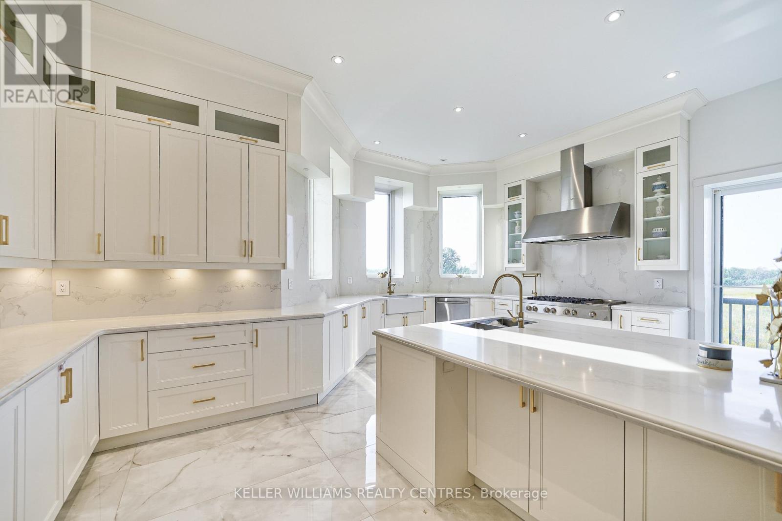 6196 Ravenshoe Road, Georgina, Ontario  L9P 1R2 - Photo 22 - N12733790