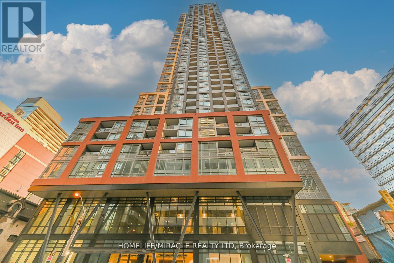 1306 - 108 Peter Street, Toronto, Ontario  M5V 0W2 - Photo 1 - C12766776