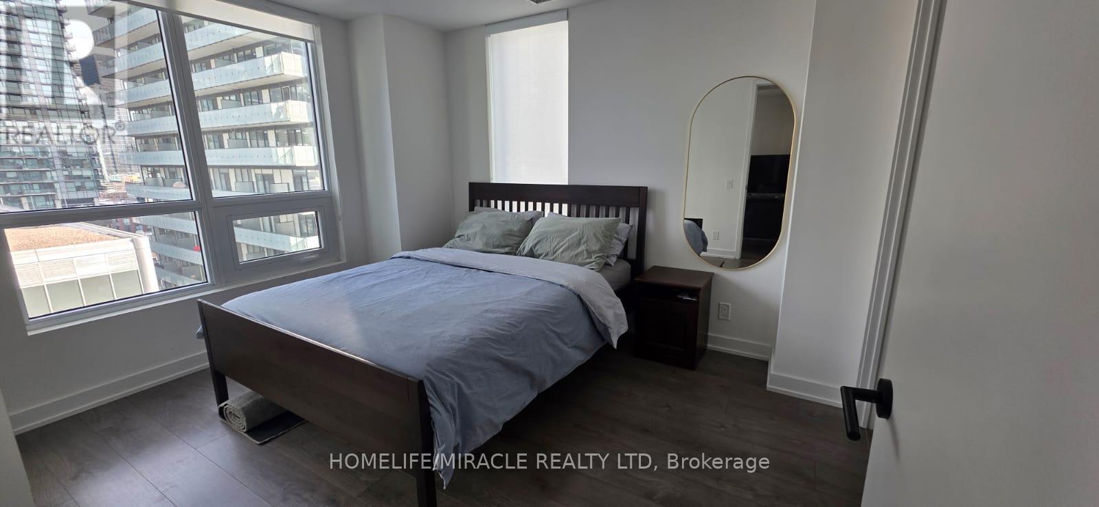 1306 - 108 Peter Street, Toronto, Ontario  M5V 0W2 - Photo 8 - C12766776