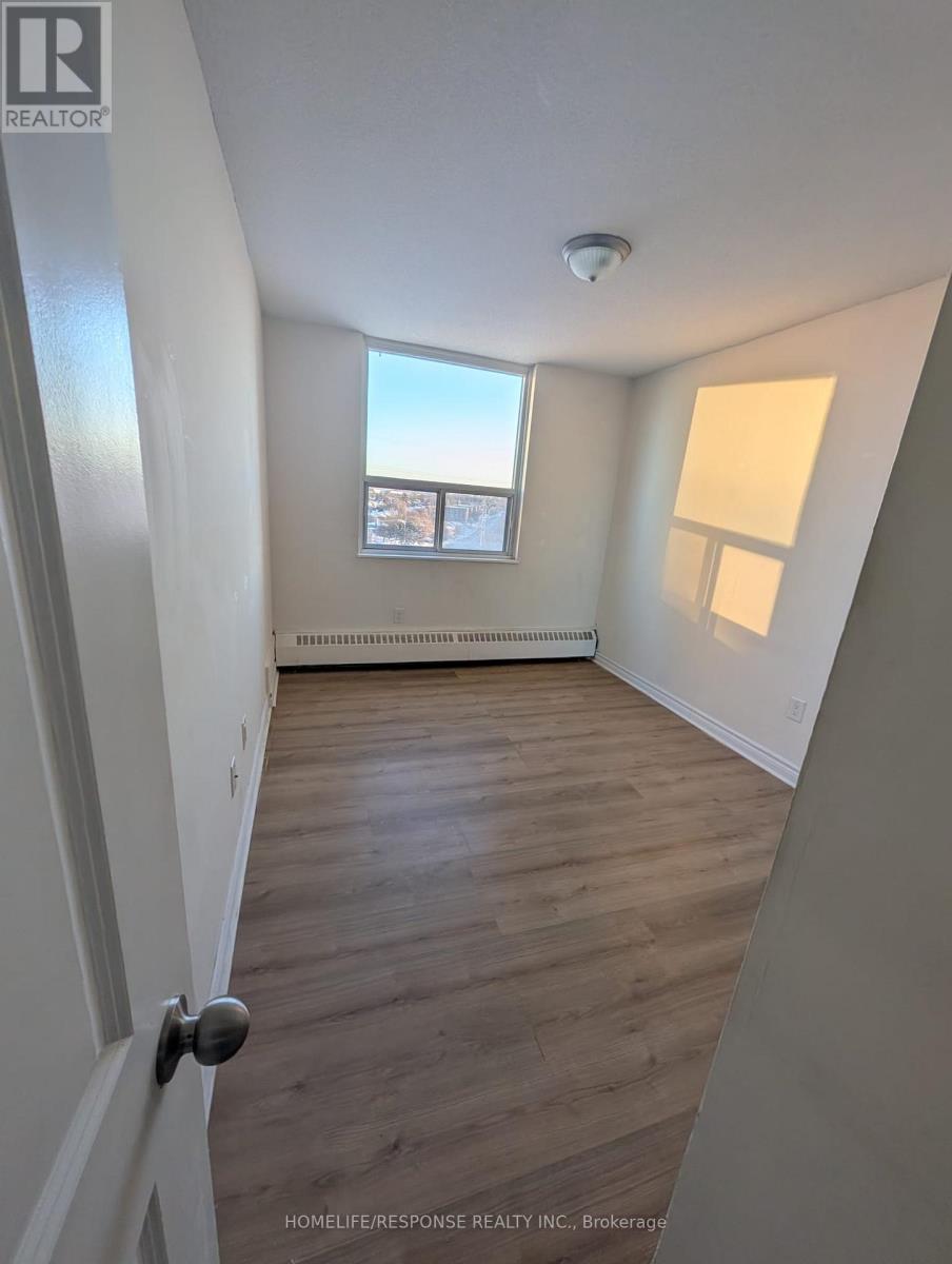 1003 - 3390 Weston Road, Toronto (Humbermede), Ontario  M9M 2X3 - Photo 11 - W12740370