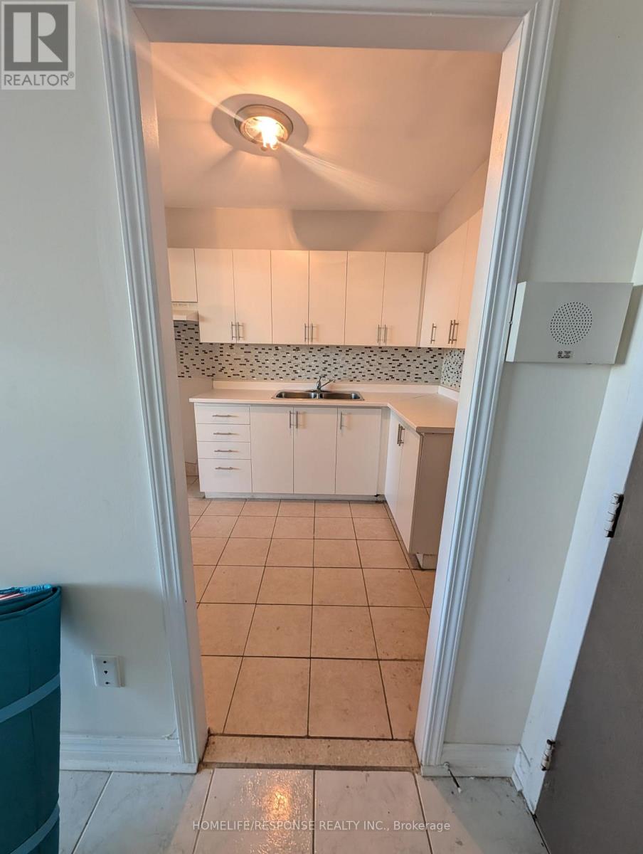 1003 - 3390 Weston Road, Toronto (Humbermede), Ontario  M9M 2X3 - Photo 20 - W12740370