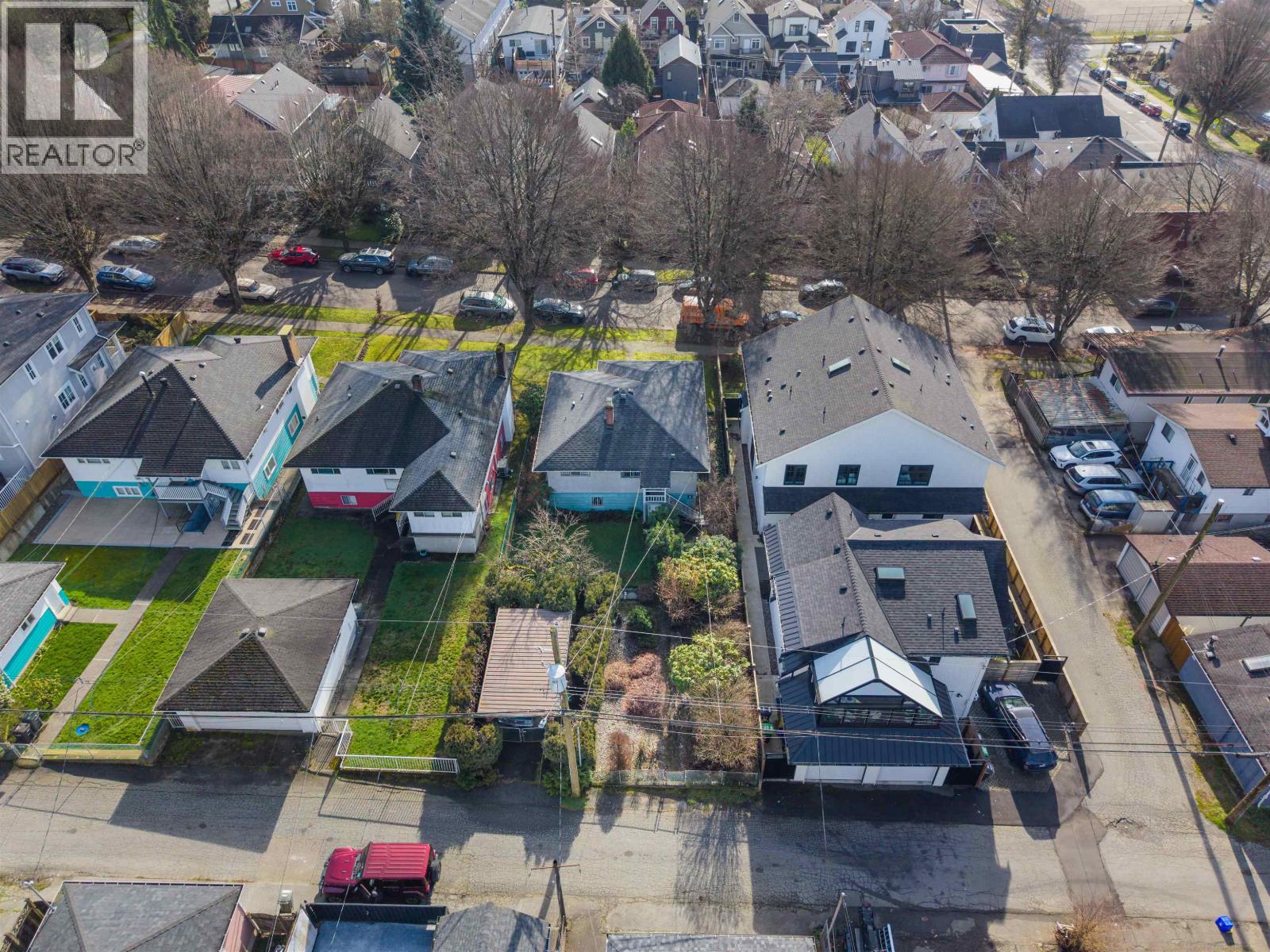 1937 E 2nd Avenue, Vancouver, British Columbia  V5N 1E5 - Photo 3 - R3089343