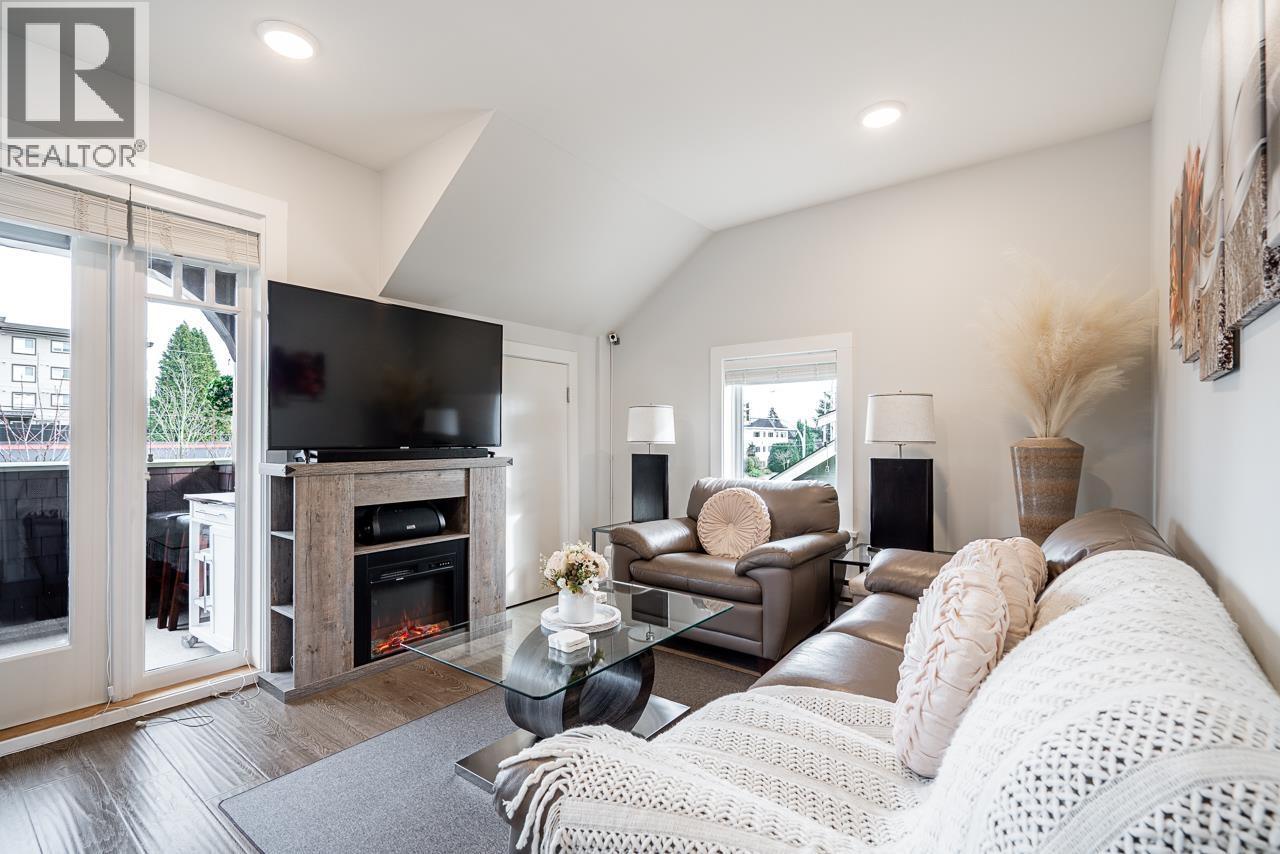 406 Eighth Street, New Westminster, British Columbia  V3M 0K1 - Photo 5 - R3089096