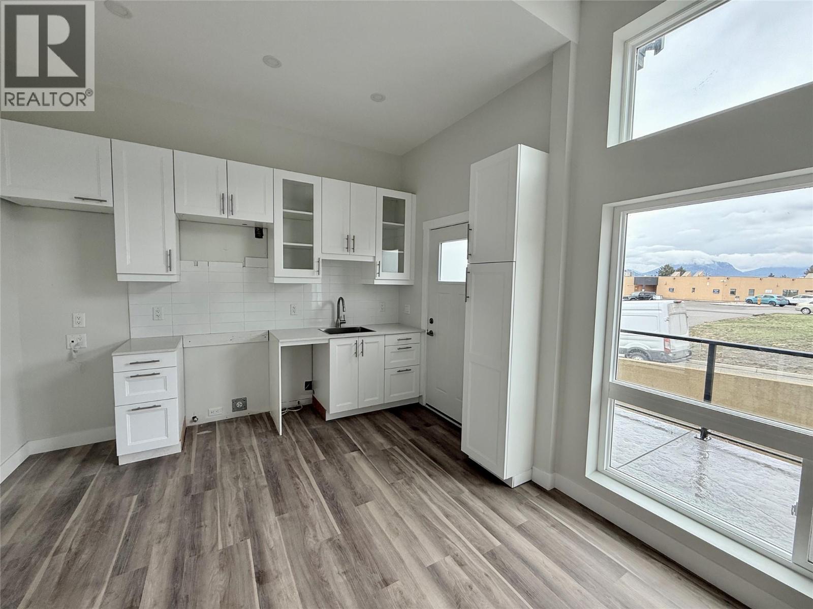 937 Spillway Road Unit# 104, Oliver, British Columbia  V0H 1T8 - Photo 2 - 10375812