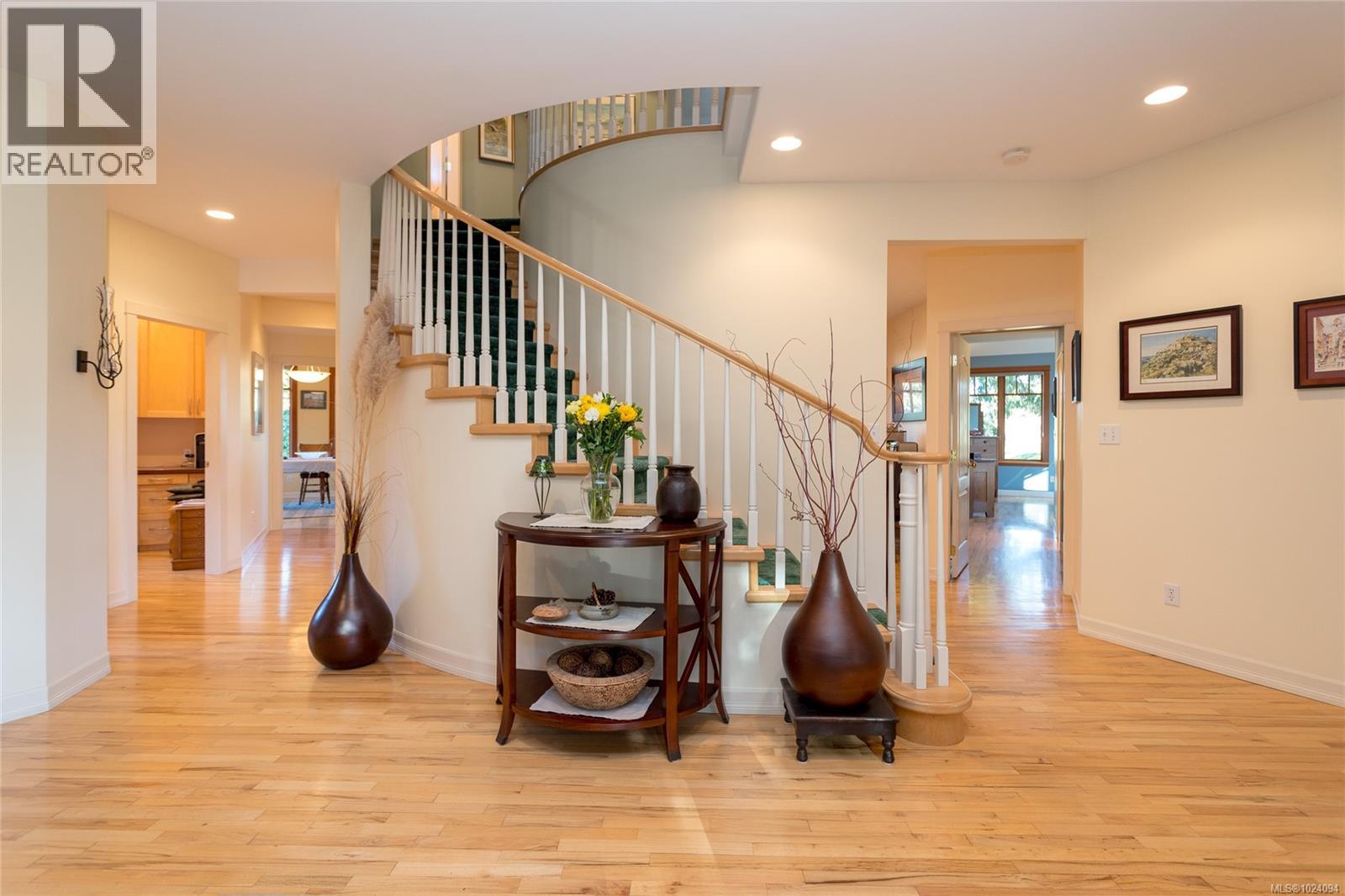 240 Viaduct Ave W, Saanich, British Columbia  V9E 2B6 - Photo 11 - 1024094