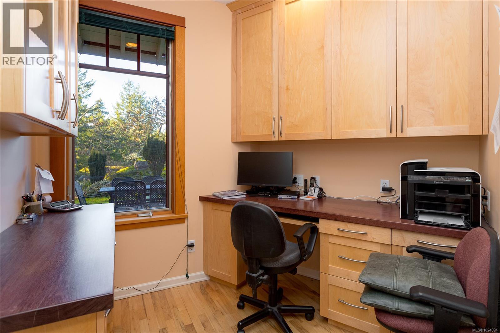 240 Viaduct Ave W, Saanich, British Columbia  V9E 2B6 - Photo 30 - 1024094