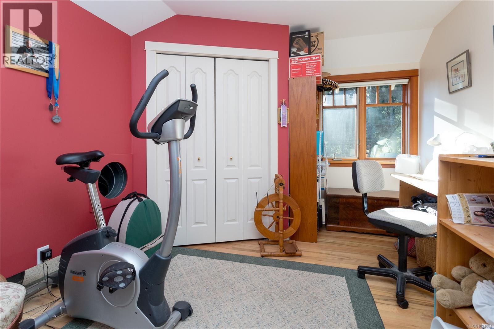 240 Viaduct Ave W, Saanich, British Columbia  V9E 2B6 - Photo 37 - 1024094