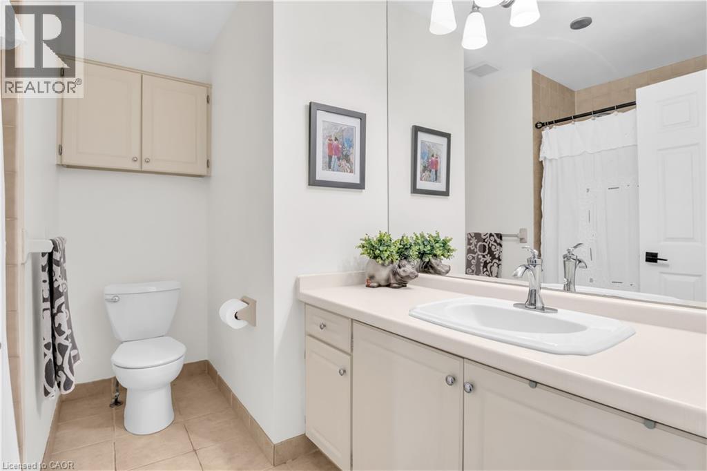 41 Tinatawa Court, Kitchener, Ontario  N2A 3G9 - Photo 21 - 40804802