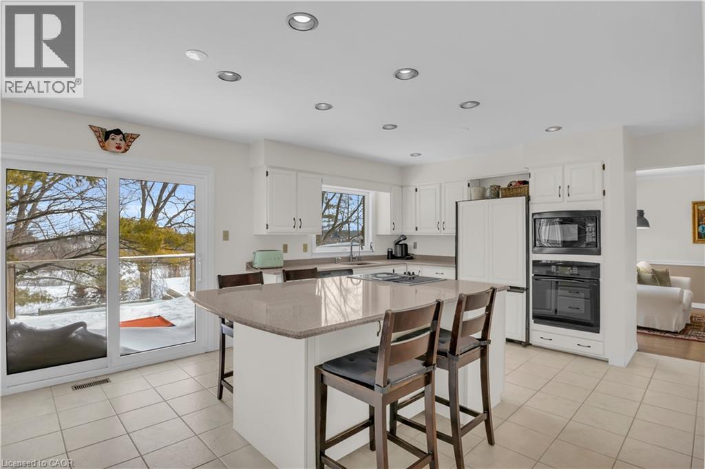 41 Tinatawa Court, Kitchener, Ontario  N2A 3G9 - Photo 8 - 40804802