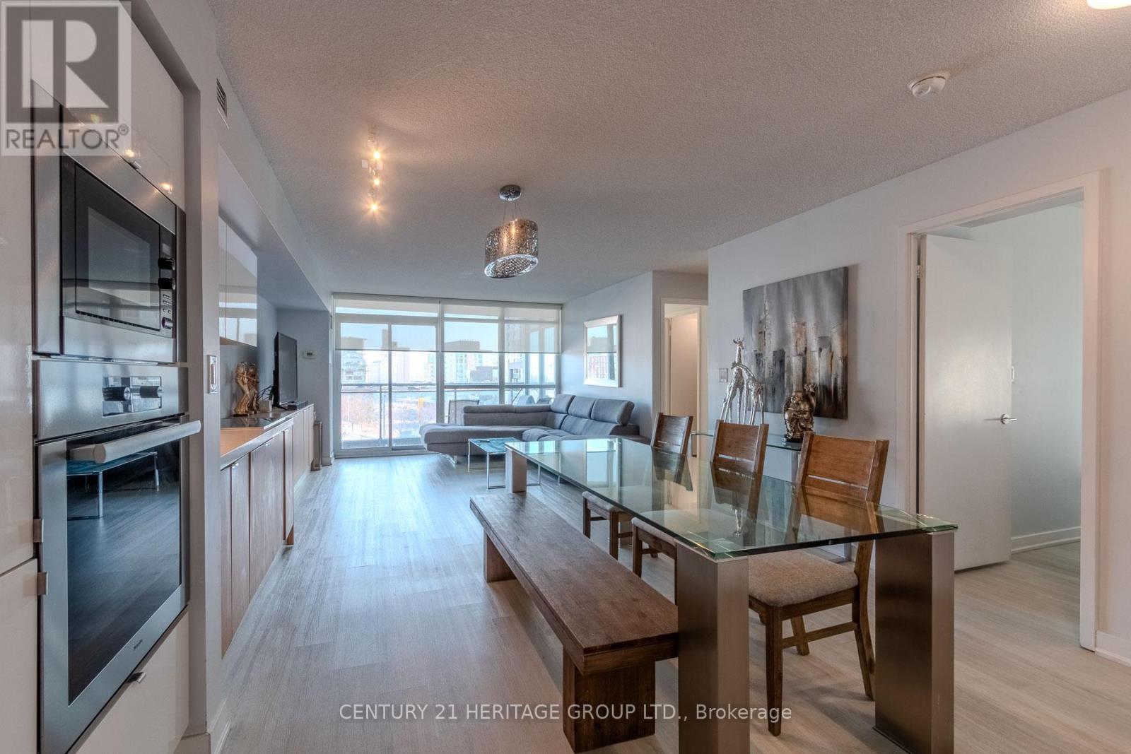 303 - 151 Dan Leckie Way, Toronto, Ontario  M5V 4B2 - Photo 2 - C12783634