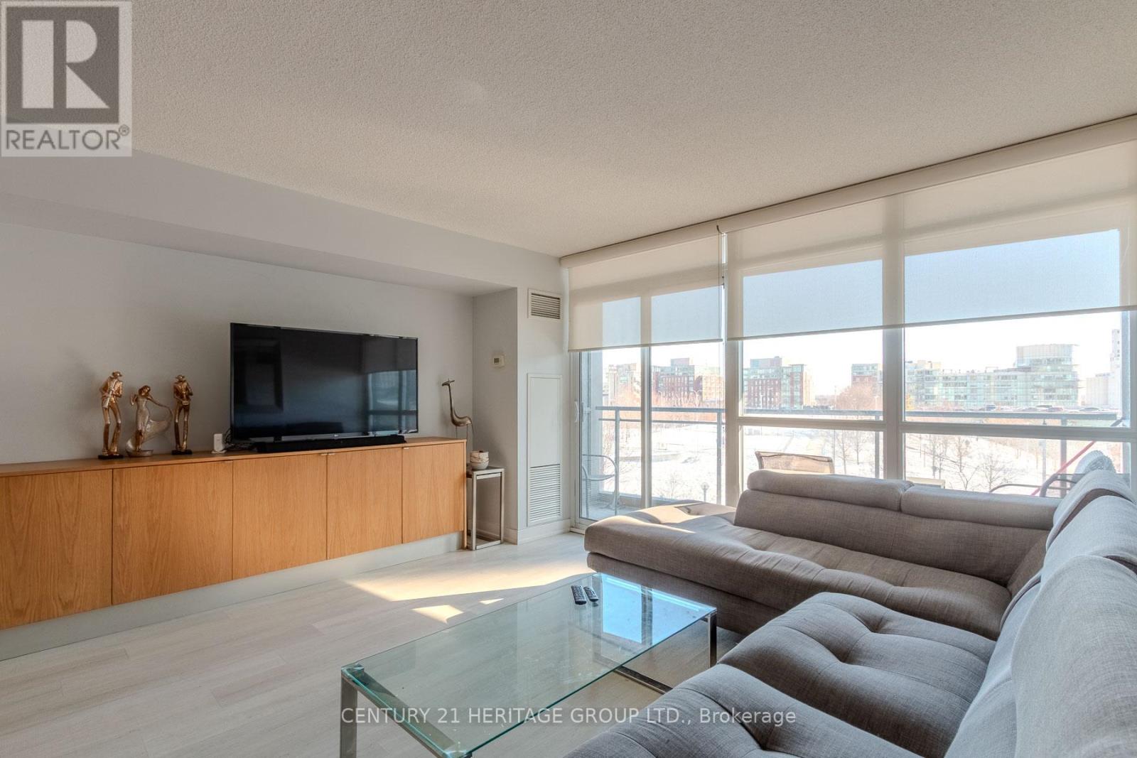 303 - 151 Dan Leckie Way, Toronto, Ontario  M5V 4B2 - Photo 7 - C12783634