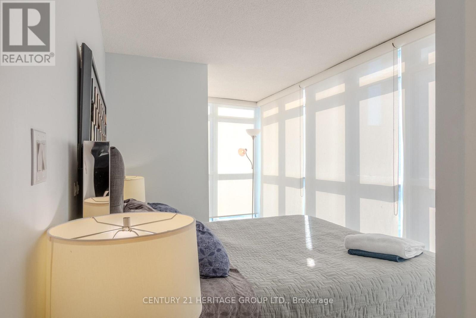 303 - 151 Dan Leckie Way, Toronto, Ontario  M5V 4B2 - Photo 9 - C12783634