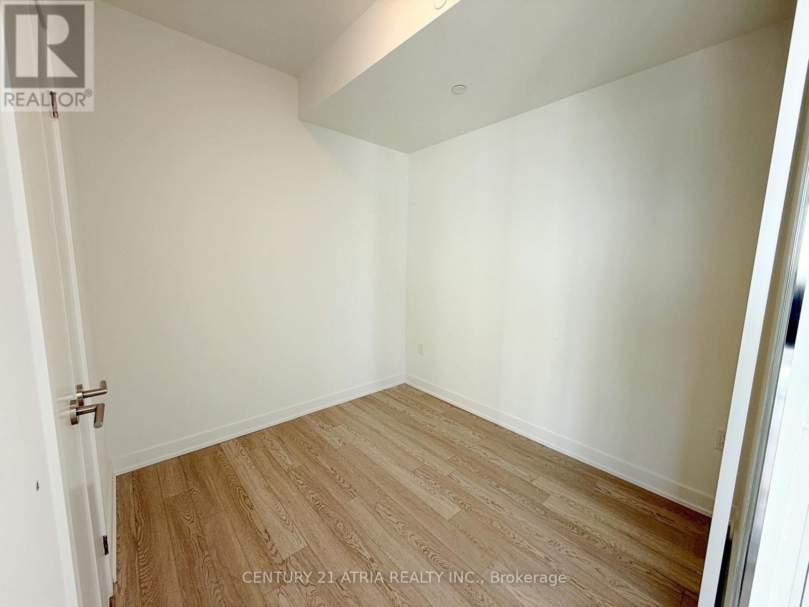 1502 - 1 Quarrington Lane, Toronto, Ontario  M3C 0S4 - Photo 13 - C12783620