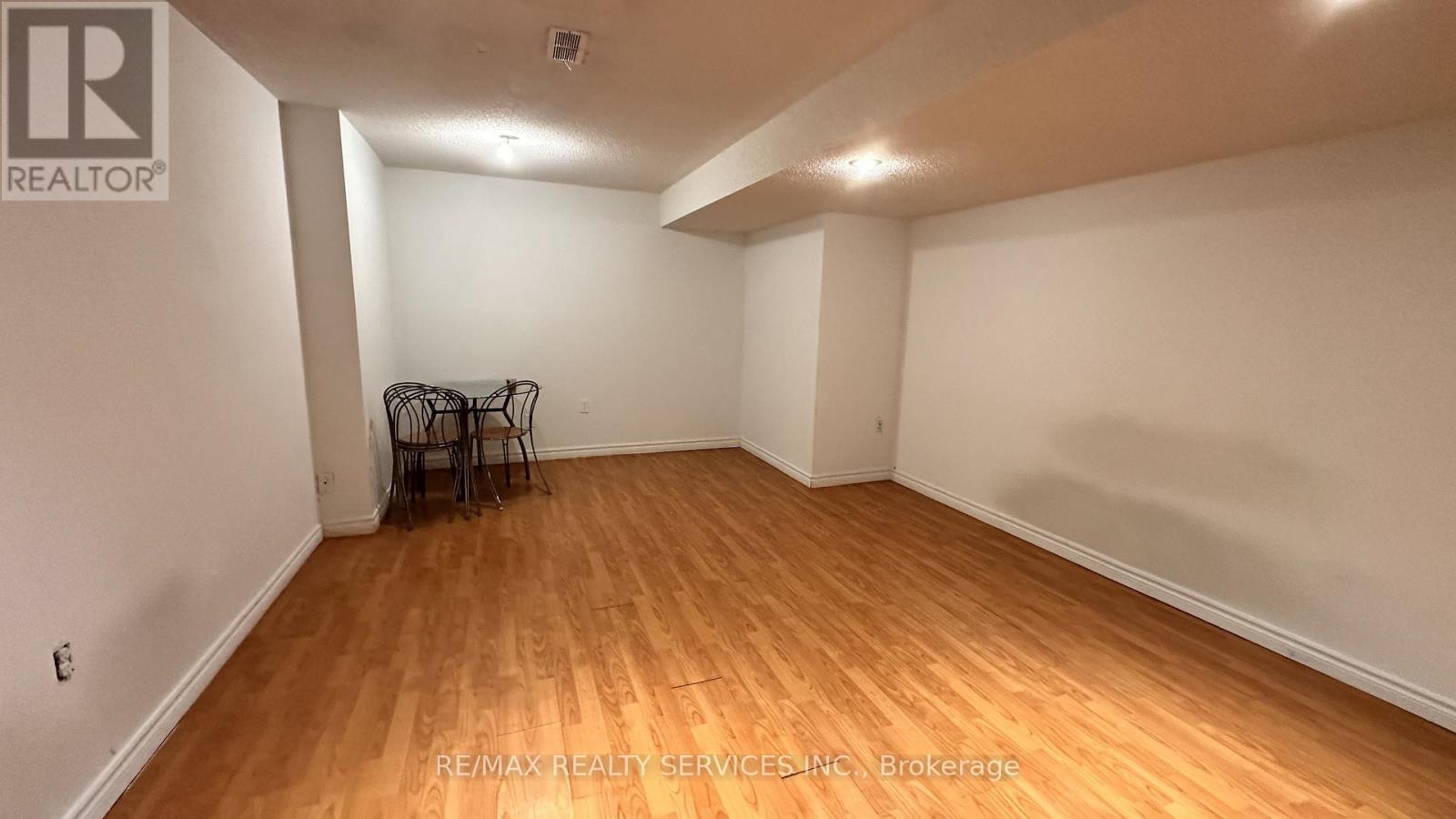 244 Van Kirk Drive, Brampton, Ontario  L7A 1M2 - Photo 7 - W12755838