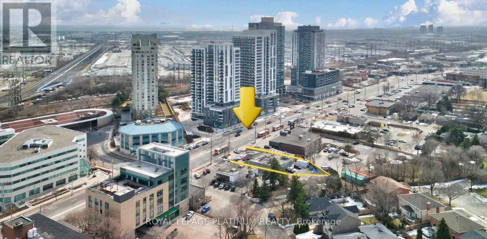 5308 & 5310 Dundas Street W, Toronto, Ontario  M9B 1B3 - Photo 3 - W12709616