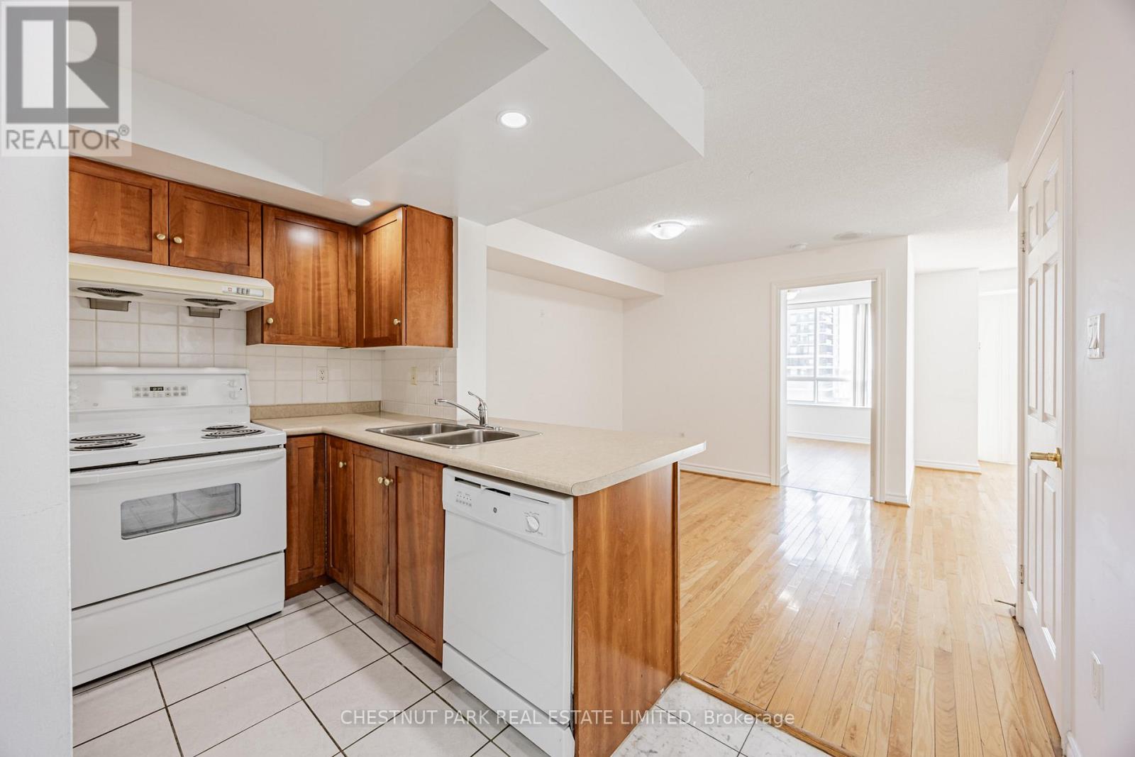 1029 - 125 Omni Drive, Toronto, Ontario  M1P 5A9 - Photo 2 - E12783592