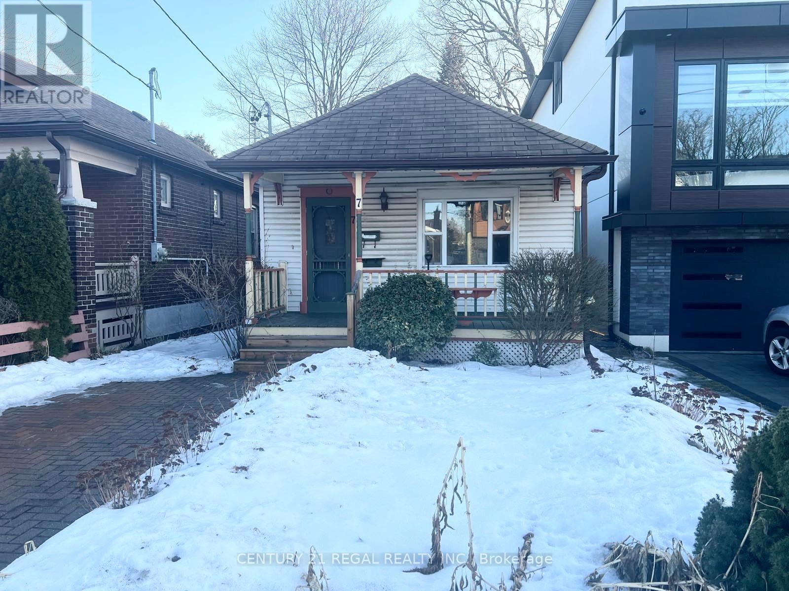 7 HOLBORNE AVENUE, Toronto, Ontario