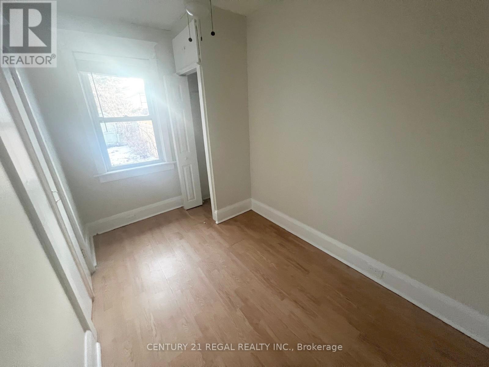 7 Holborne Avenue, Toronto, Ontario  M4C 2P8 - Photo 10 - E12783616