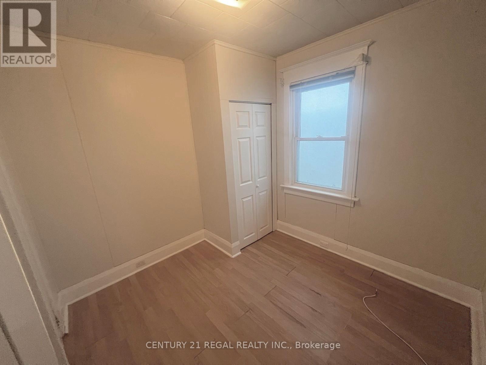 7 Holborne Avenue, Toronto, Ontario  M4C 2P8 - Photo 5 - E12783616