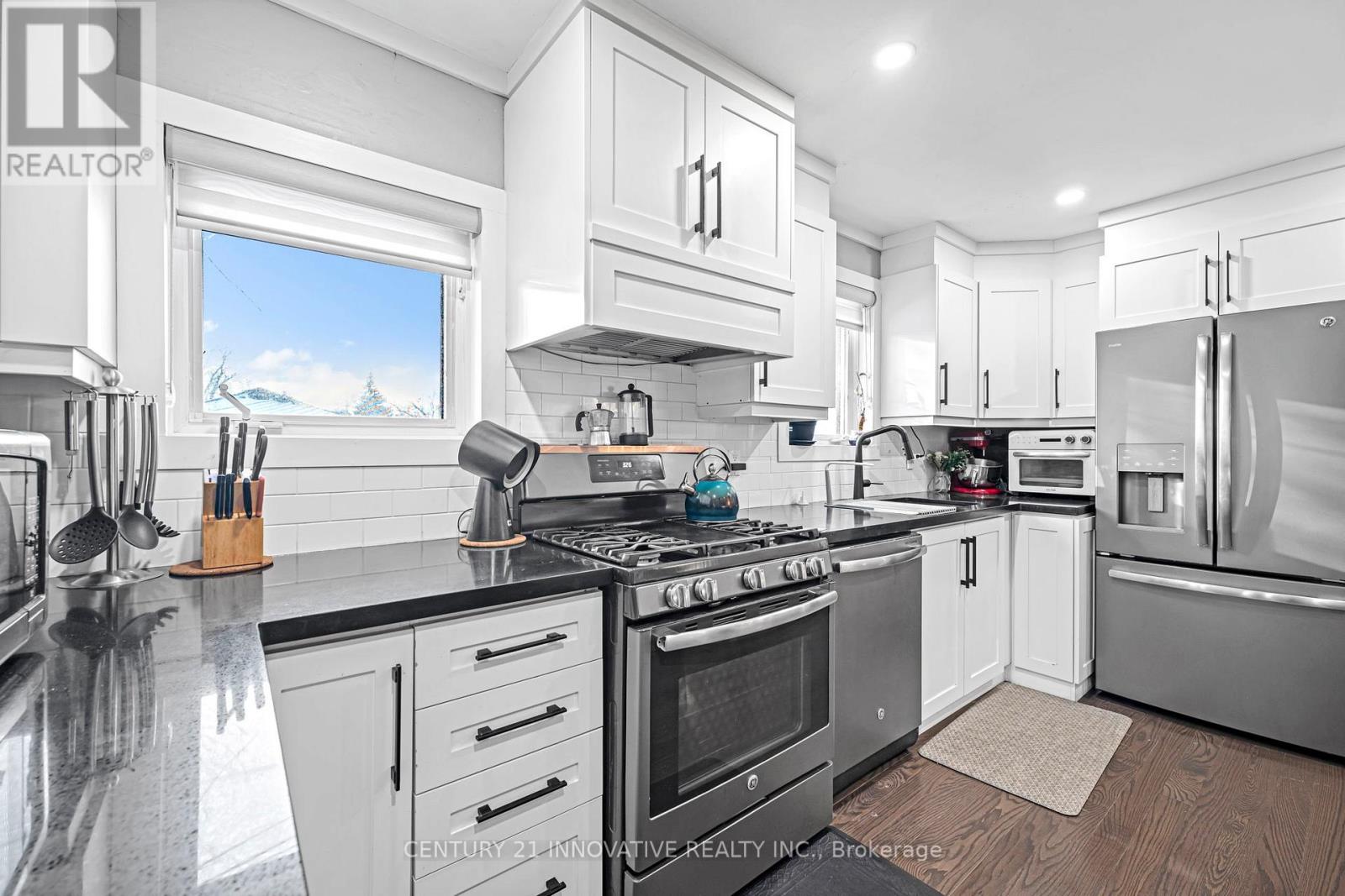 48 Brenda Crescent, Toronto, Ontario  M1K 3C6 - Photo 13 - E12783664