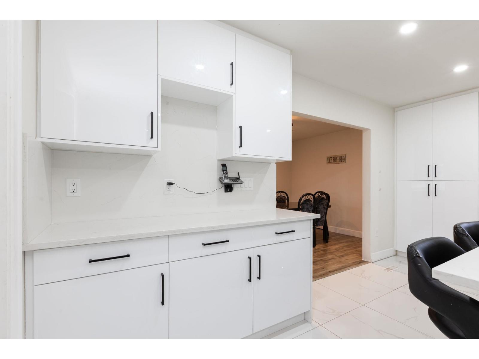 8412 134b Street, Surrey, British Columbia  V3W 0T8 - Photo 16 - R3088403