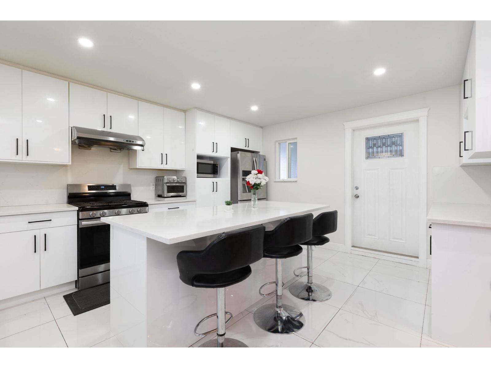 8412 134b Street, Surrey, British Columbia  V3W 0T8 - Photo 12 - R3088403