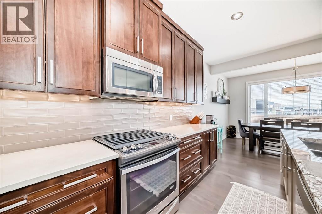 12 Emberside Glen, Cochrane, Alberta  T4C 2L6 - Photo 9 - A2279826