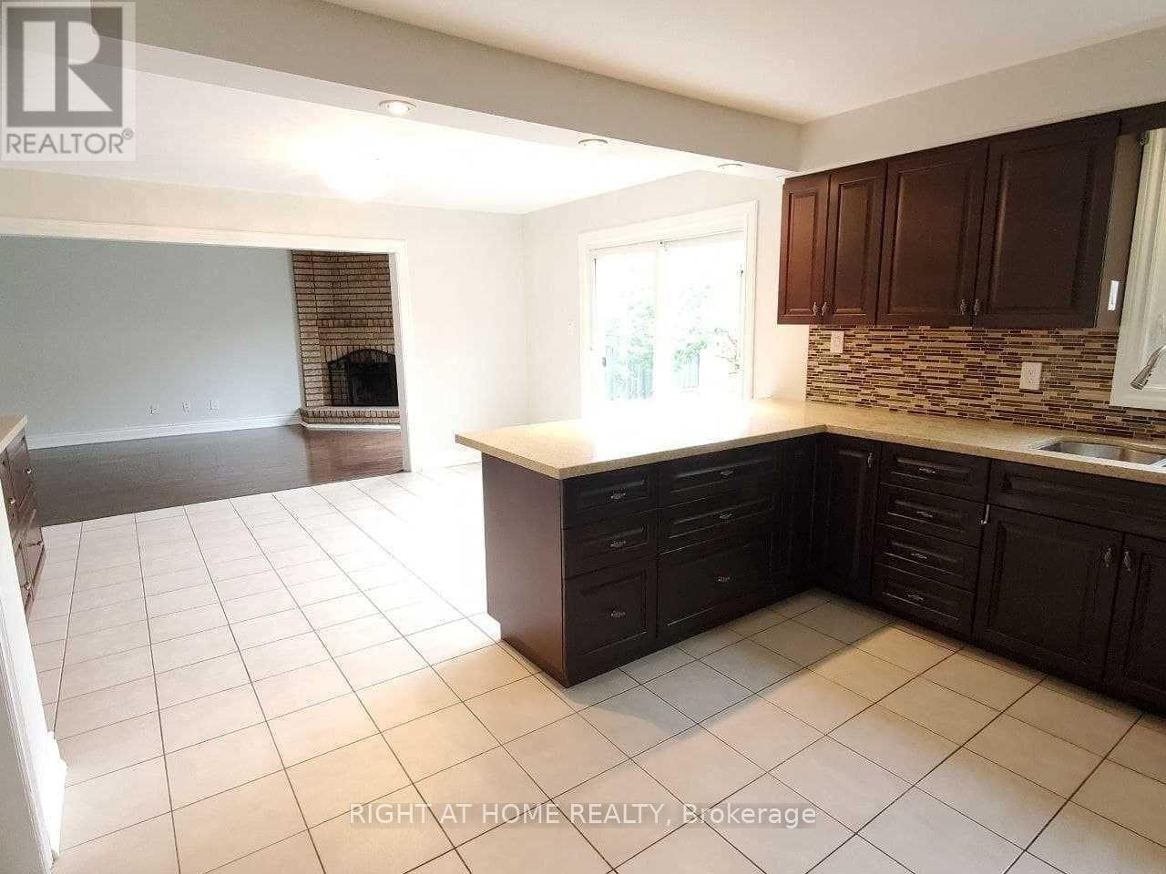 861 Cassie Road, Newmarket, Ontario  L3X 1S3 - Photo 7 - N12783576