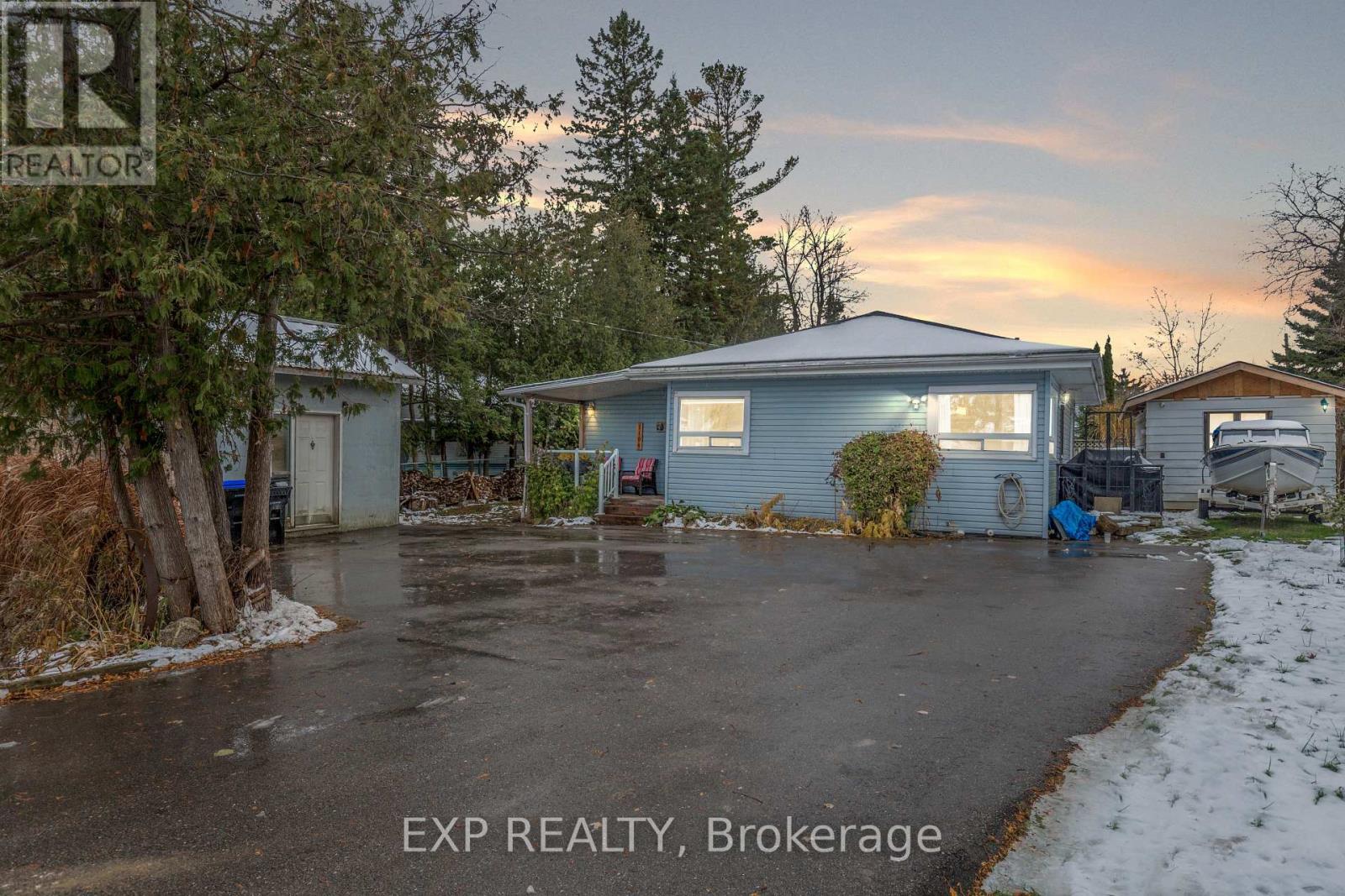 1104 Ferrier Ave Avenue, Innisfil, Ontario  L0L 1W0 - Photo 3 - N12783594