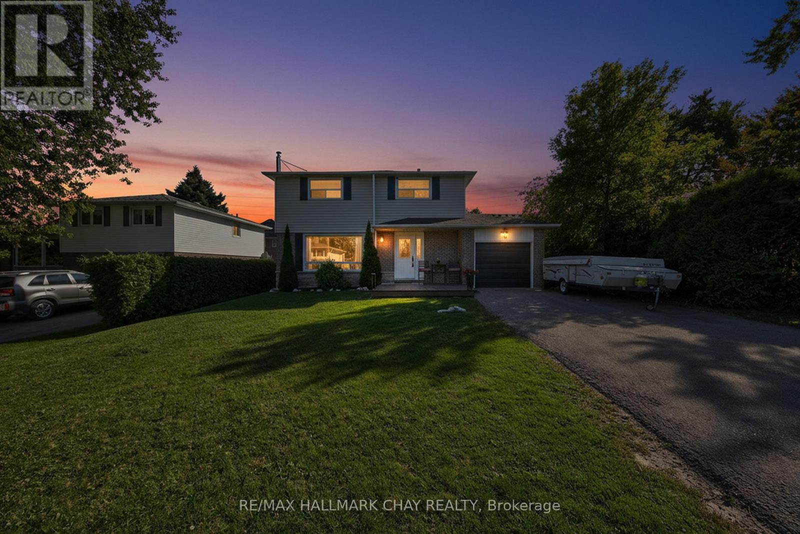 49 Brown Street, New Tecumseth (Tottenham), Ontario  L0G 1W0 - Photo 1 - N12783596