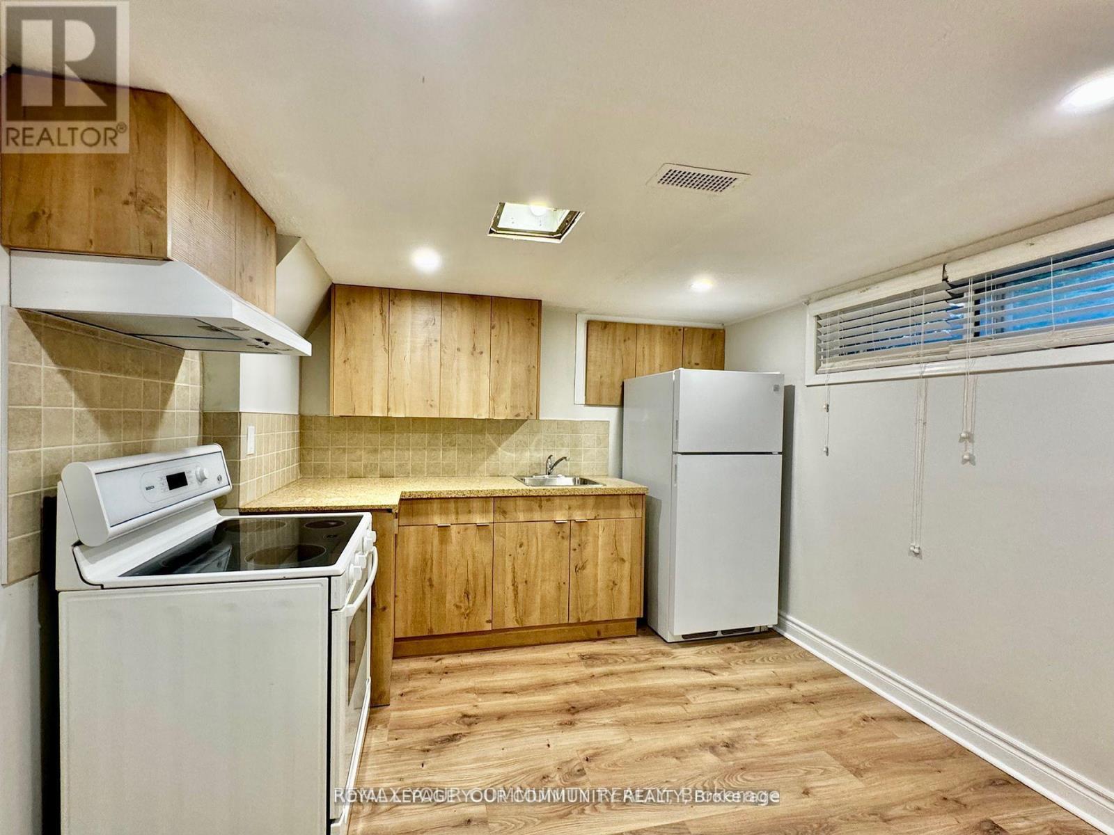 Bsmt B - 246 Elka Drive, Richmond Hill, Ontario  L4C 3A3 - Photo 4 - N12783622