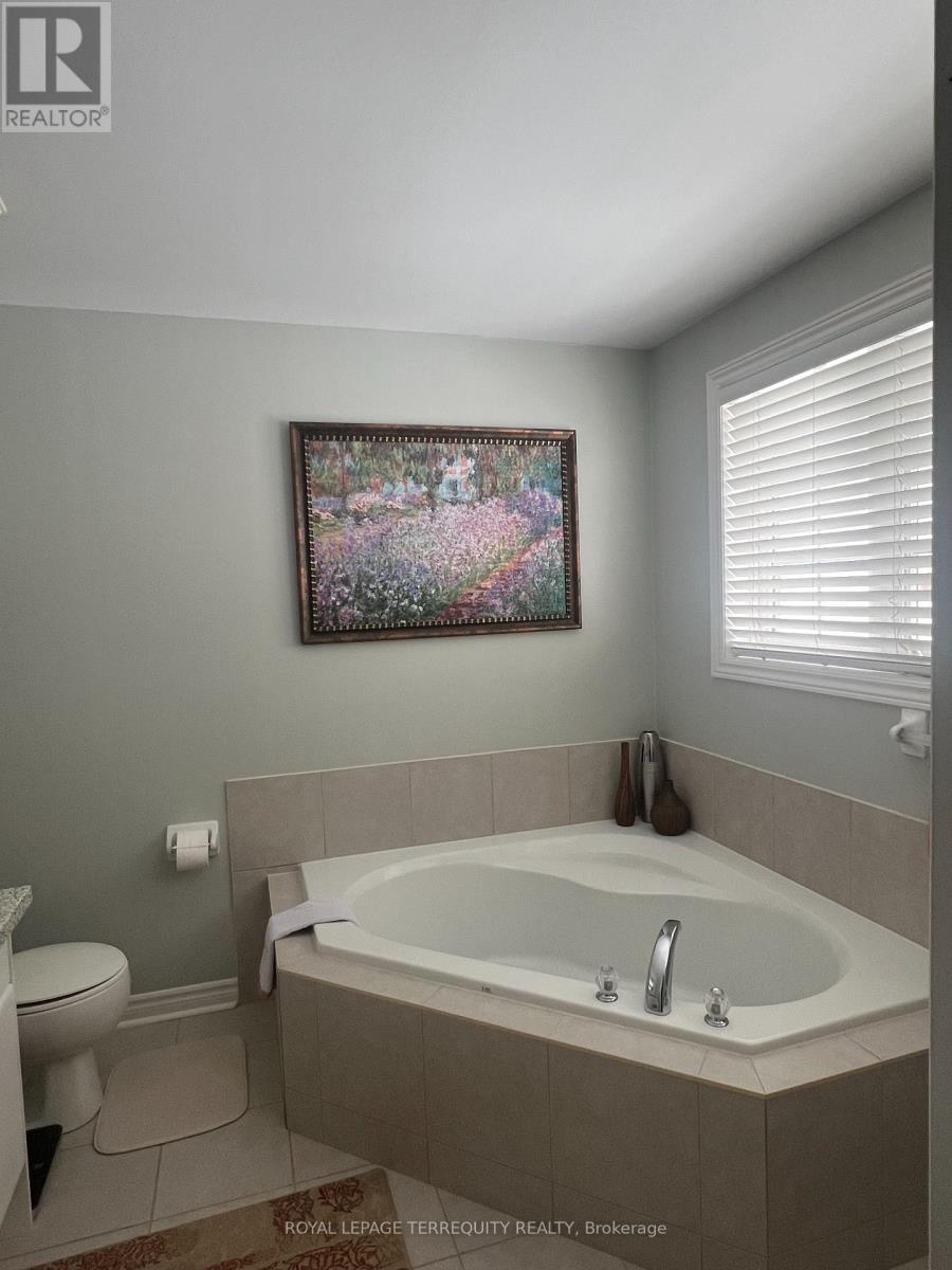 25 Jagges Drive, Barrie (Edgehill Drive), Ontario  L4N 0W9 - Photo 19 - S12783578