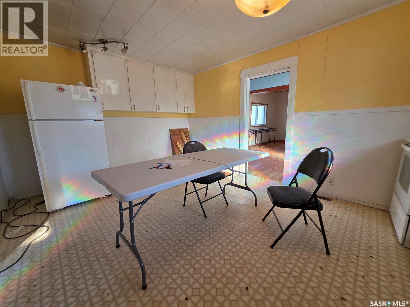 3360 Rutland Avenue, Gull Lake, Saskatchewan  S0N 1A0 - Photo 2 - SK028417