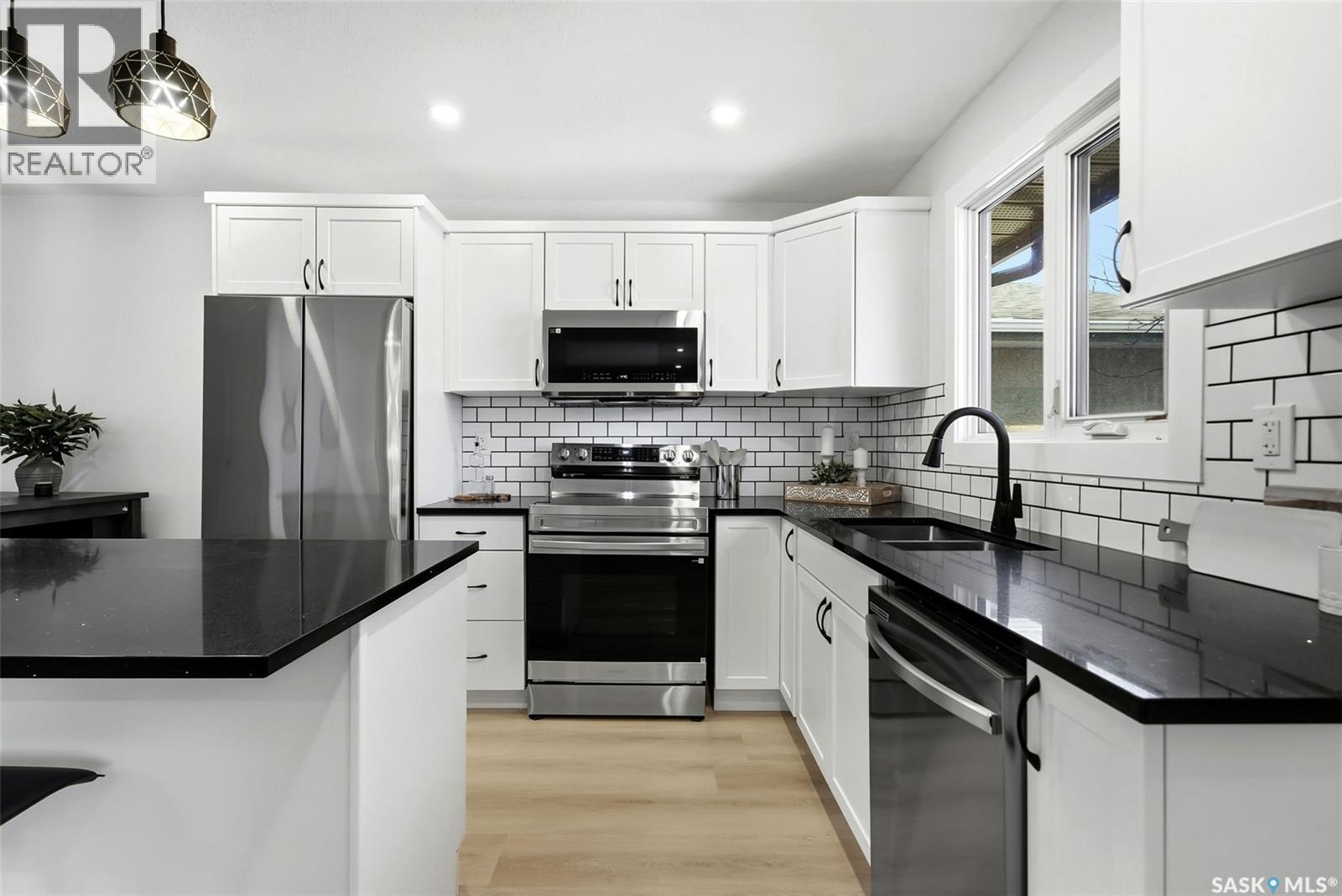 915 Rowell Crescent N, Regina, Saskatchewan  S4X 2A5 - Photo 5 - SK028402