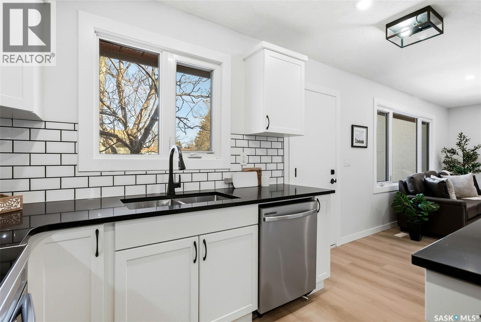 915 Rowell Crescent N, Regina, Saskatchewan  S4X 2A5 - Photo 6 - SK028402