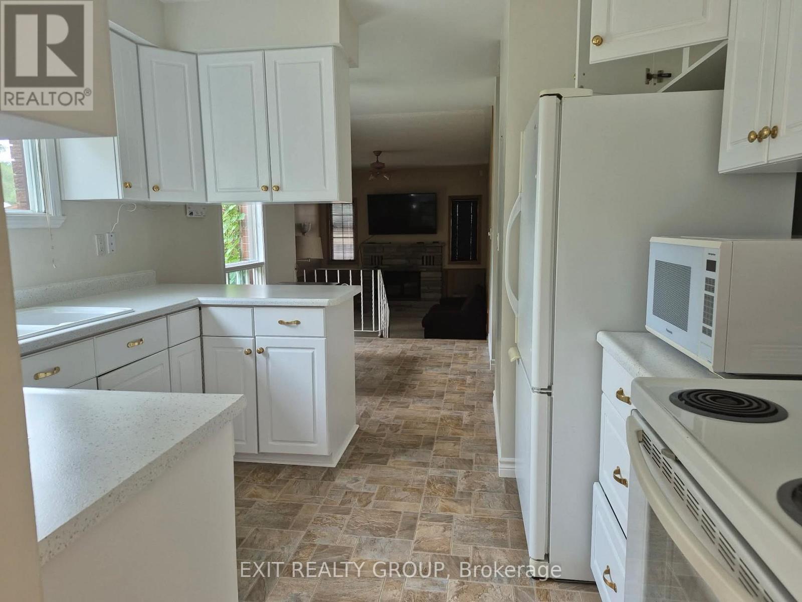 152 Chatterton Valley Crescent, Quinte West (Sidney Ward), Ontario  K0K 2B0 - Photo 12 - X12721822