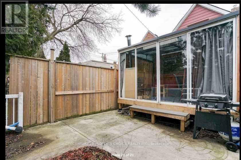 681 Jane Street, Toronto, Ontario  M6N 4A6 - Photo 12 - W12783574