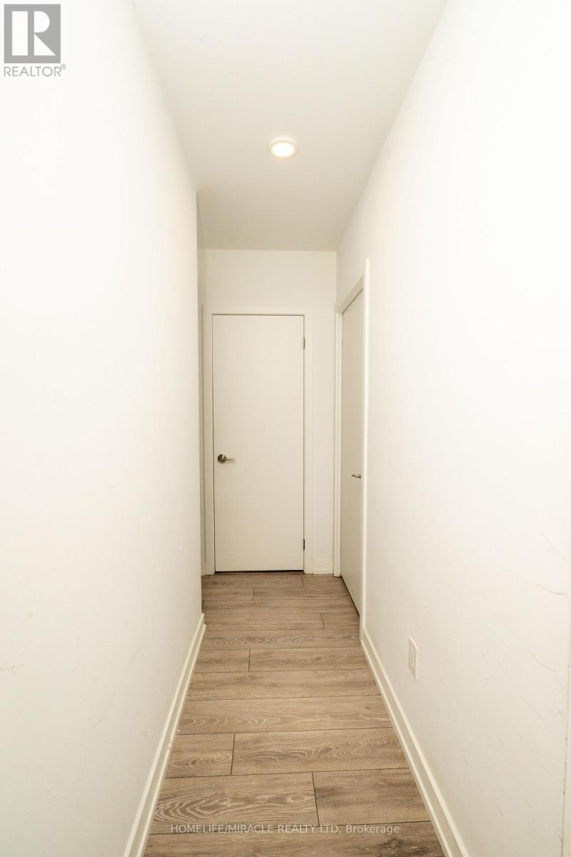 315 - 1100 Sheppard Avenue W, Toronto, Ontario  M3J 0H1 - Photo 8 - W12783666