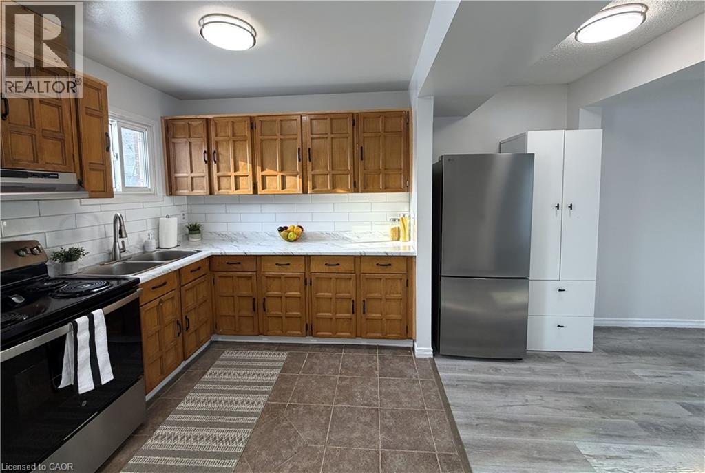 397 Stirling Avenue S Unit# 12, Kitchener, Ontario  N2M 3H7 - Photo 3 - 40804754